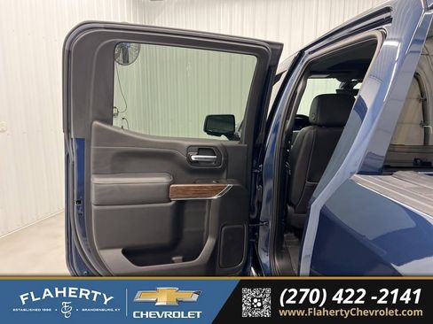 Used 2022 Chevrolet Silverado 1500 High Country w/ Technology Package image 10