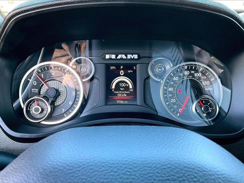 Used 2024 RAM 2500 Tradesman w/ Chrome Appearance Group image 21