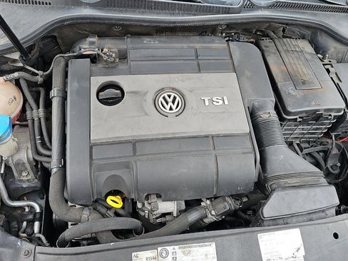 Used 2012 Volkswagen Golf R 2-Door image 12
