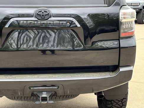 Used 2016 Toyota 4Runner SR5 image 6