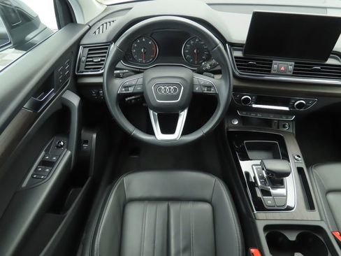 Used 2023 Audi Q5 2.0T Premium w/ Convenience Package image 10