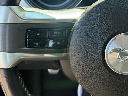 Used 2011 Ford Mustang GT Premium w/ Electronics Pkg RWD image 13