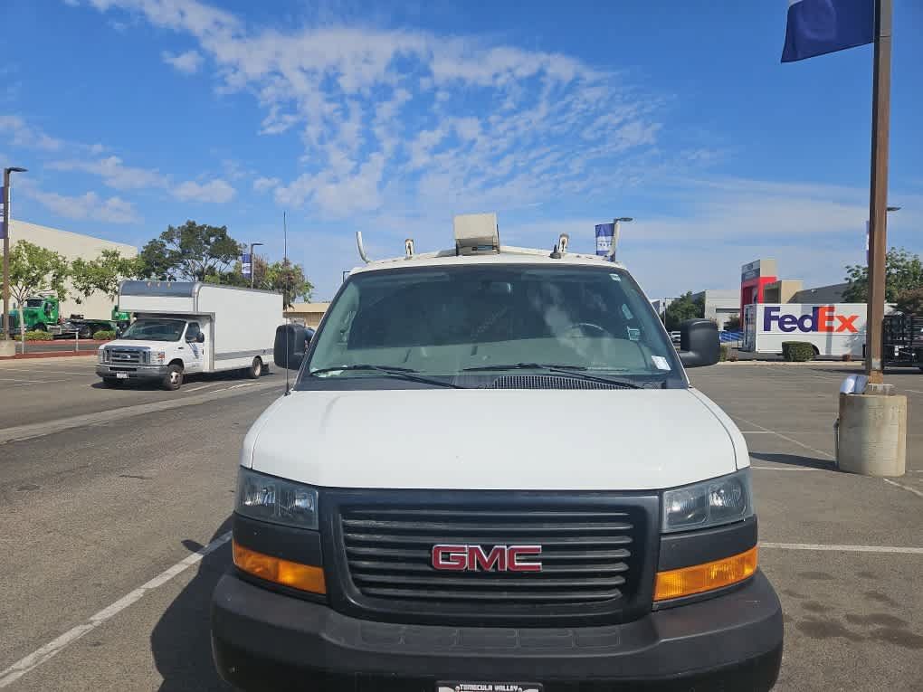 Used 2023 GMC Savana 2500 w/ Driver Convenience Package RWD image 2