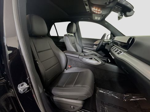 Used 2025 Mercedes-Benz GLE 450e 4MATIC image 29