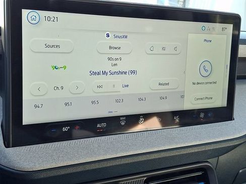 Certified 2025 Ford Maverick XLT w/ Equipment Group 302A AWD/4WD image 13