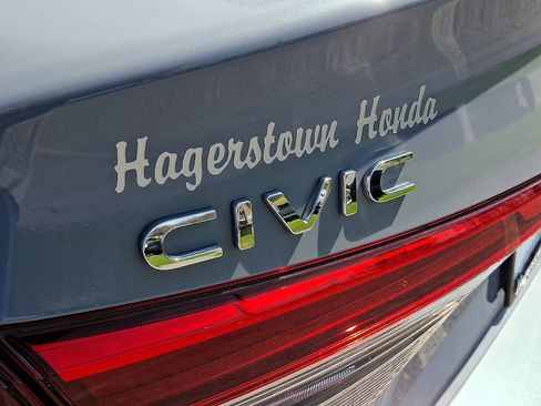 Used 2023 Honda Civic Sport image 31