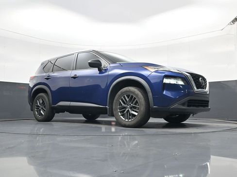 Used 2021 Nissan Rogue S FWD image 16
