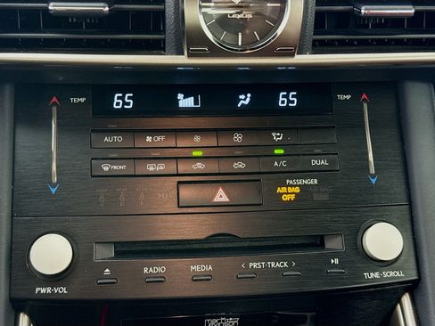 Used 2017 Lexus IS 350 F Sport w/ F Sport Package RWD image 18