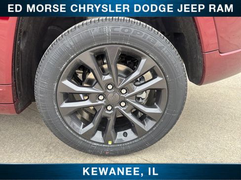 New 2026 Jeep Grand Cherokee Limited AWD/4WD image 18