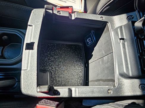 Certified 2023 Jeep Wrangler Sport S image 25