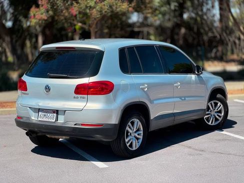 Used 2012 Volkswagen Tiguan S FWD image 16
