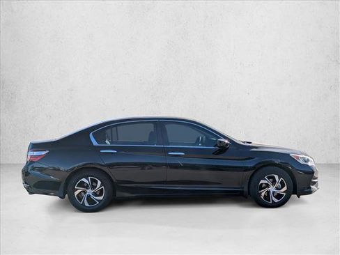 Used 2017 Honda Accord LX image 4