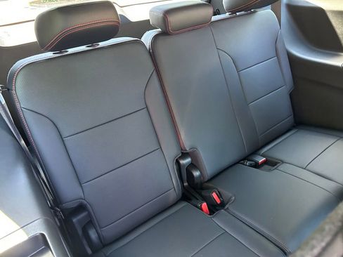 Certified 2026 Chevrolet Traverse RS FWD image 48
