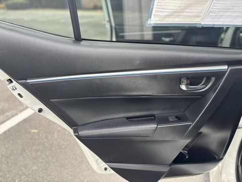 Used 2016 Toyota Corolla S FWD image 31
