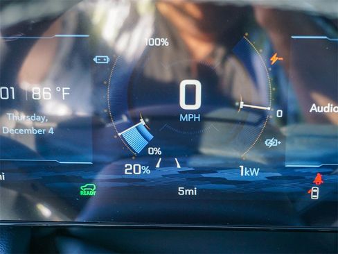 New 2026 Chevrolet Equinox EV LT image 21