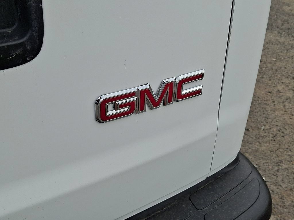 Certified 2025 GMC Savana 2500 w/ Driver Convenience Package RWD image 29