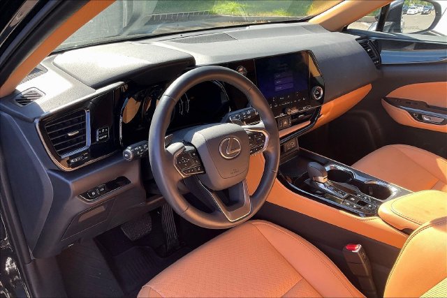Used 2025 Lexus NX 350 AWD w/ Accessory Package (2T) image 3