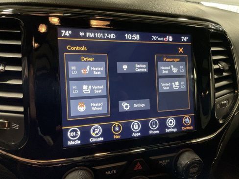 Used 2021 Jeep Grand Cherokee High Altitude image 22