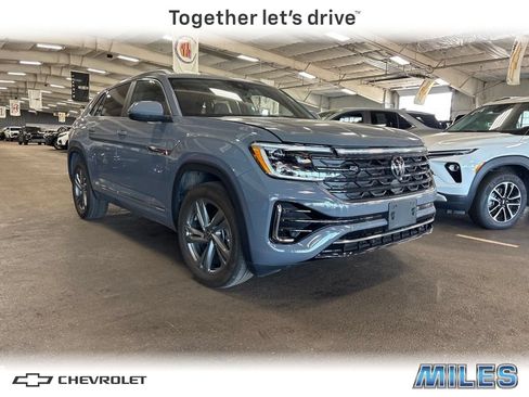 Used 2024 Volkswagen Atlas Cross Sport SEL R-Line AWD/4WD image 1