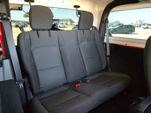 Used 2021 Jeep Wrangler Rubicon image 24