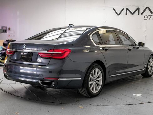 Used 2016 BMW 740i w/ Executive Package image 10