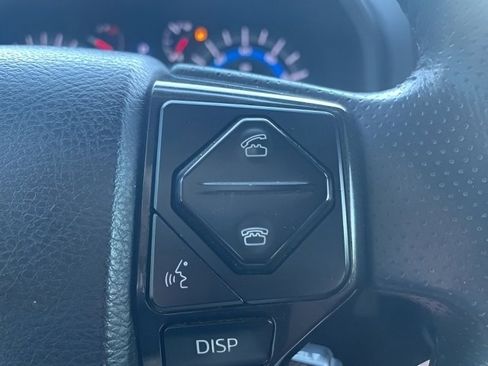 Used 2018 Toyota 4Runner SR5 AWD/4WD image 19