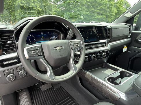 New 2026 Chevrolet Silverado 2500 LTZ w/ Trail Boss Package AWD/4WD image 5