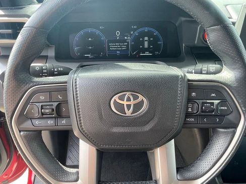 Used 2025 Toyota 4Runner TRD Sport AWD/4WD image 13