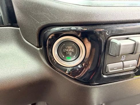 Certified 2025 Chevrolet Silverado 1500 LTZ AWD/4WD image 14