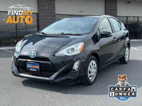 Used 2016 Toyota Prius C Two image 1