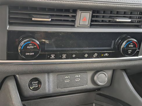 Certified 2024 Nissan Rogue SV image 15