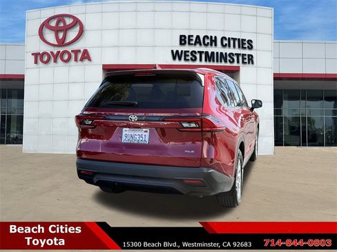 Certified 2025 Toyota Grand Highlander FWD image 11