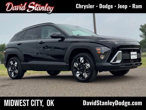 Used 2025 Hyundai Kona SEL AWD/4WD image 1