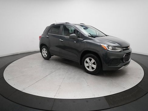 Used 2017 Chevrolet Trax LT w/ Driver Confidence Package image 13