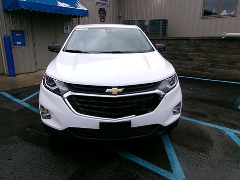 Used 2021 Chevrolet Equinox LS w/ LS Convenience Package image 5