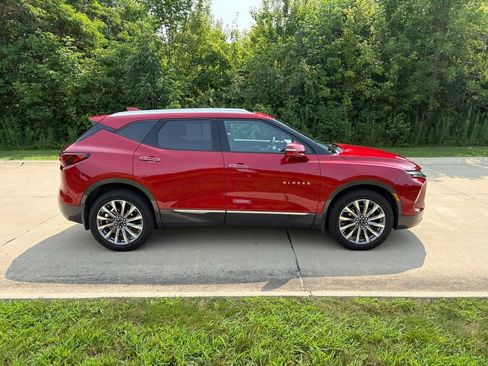 Used 2023 Chevrolet Blazer Premier w/ Driver Confidence II Package AWD/4WD image 10
