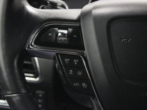 Used 2023 Lincoln Navigator Reserve AWD/4WD image 23