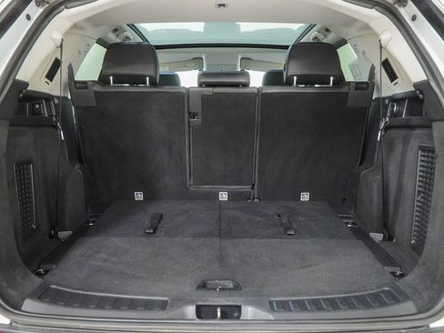 Used 2016 Land Rover Discovery Sport HSE image 12