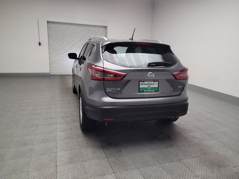 Used 2020 Nissan Rogue Sport SV FWD image 6