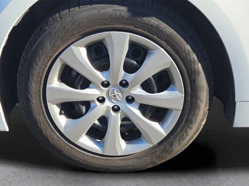 Used 2024 Toyota Corolla LE image 19