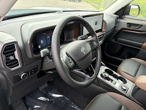 New 2026 Ford Bronco Sport Outer Banks w/ Outer Banks Tech Package+ AWD/4WD image 29