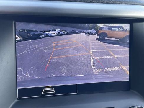 Used 2022 GMC Acadia SLE w/ Driver Convenience Package FWD image 26