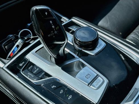 Used 2020 BMW 750i xDrive w/ Autobahn Package AWD/4WD image 17