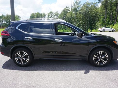 Used 2020 Nissan Rogue SV w/ Premium Package FWD image 18