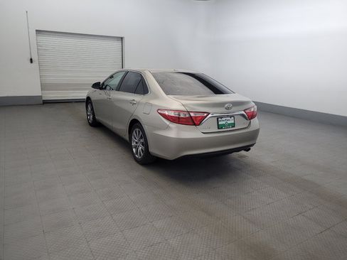 Used 2016 Toyota Camry XLE FWD image 5