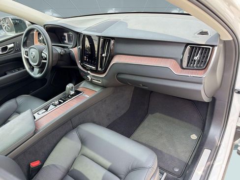 Certified 2023 Volvo XC60 B5 Plus w/ Climate Package AWD/4WD image 31