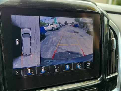 Used 2020 Chevrolet Traverse Premier w/ LPO, Floor Liner Package FWD image 30