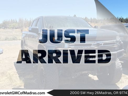 Used 2020 Chevrolet Silverado 1500 LT AWD/4WD image 1
