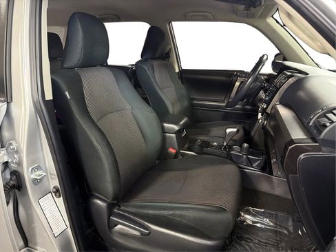 Used 2020 Toyota 4Runner TRD Off-Road AWD/4WD image 27