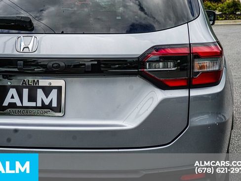 Used 2025 Honda Pilot EX-L image 13